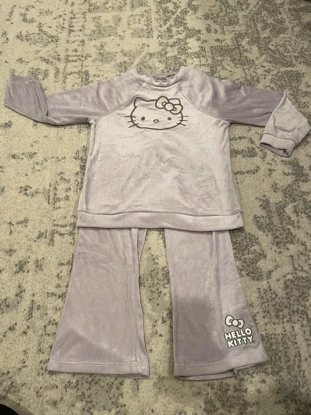 Hello Kitty Lilac Kids Sweatshirt and Pants Velour Set Size 10